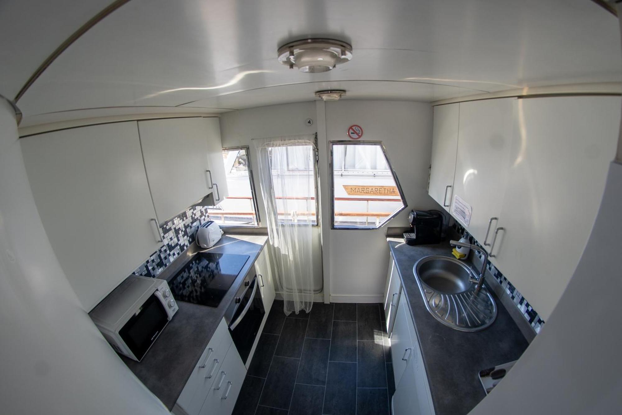 Habitacion Marineria Boat Aloha Barcelona Ngoại thất bức ảnh